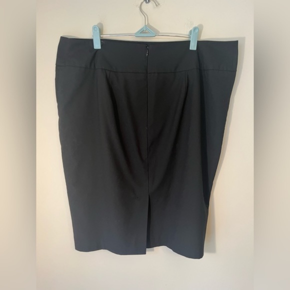 Mossimo Black Skirt Stretch Size 18 - Picture 2 of 3